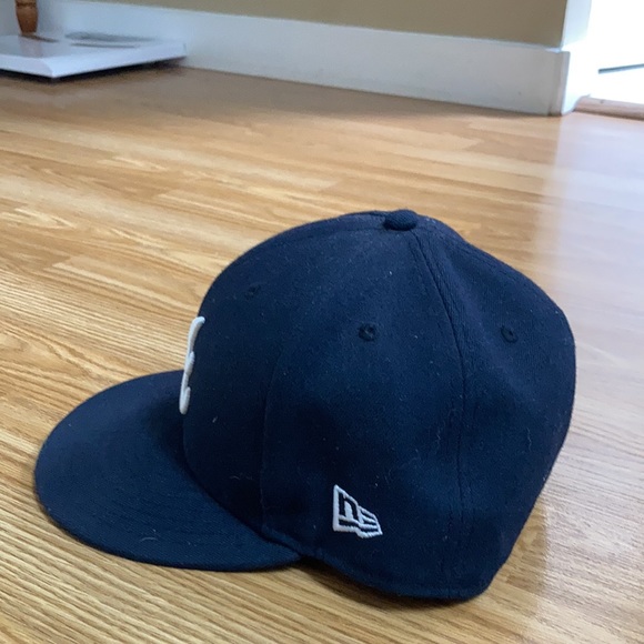 Atlanta Braves fitted hat - Picture 2 of 4